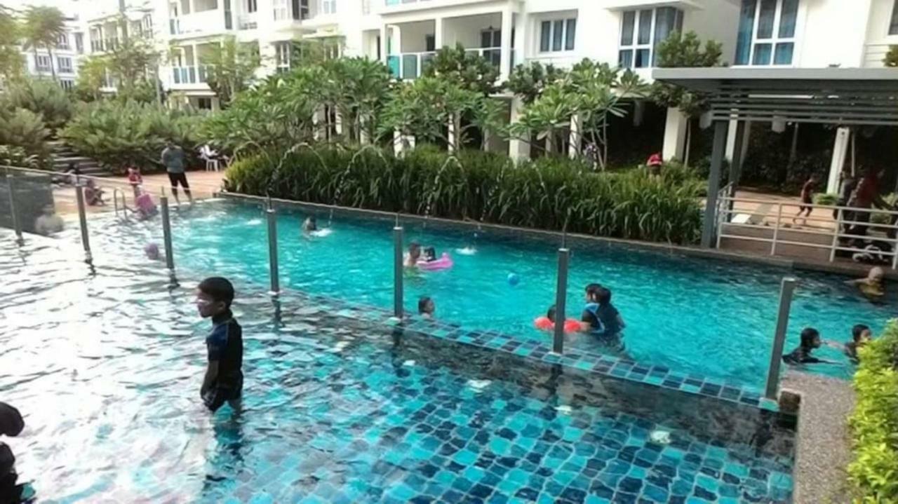 Homestay De Putra Kajang Ngoại thất bức ảnh